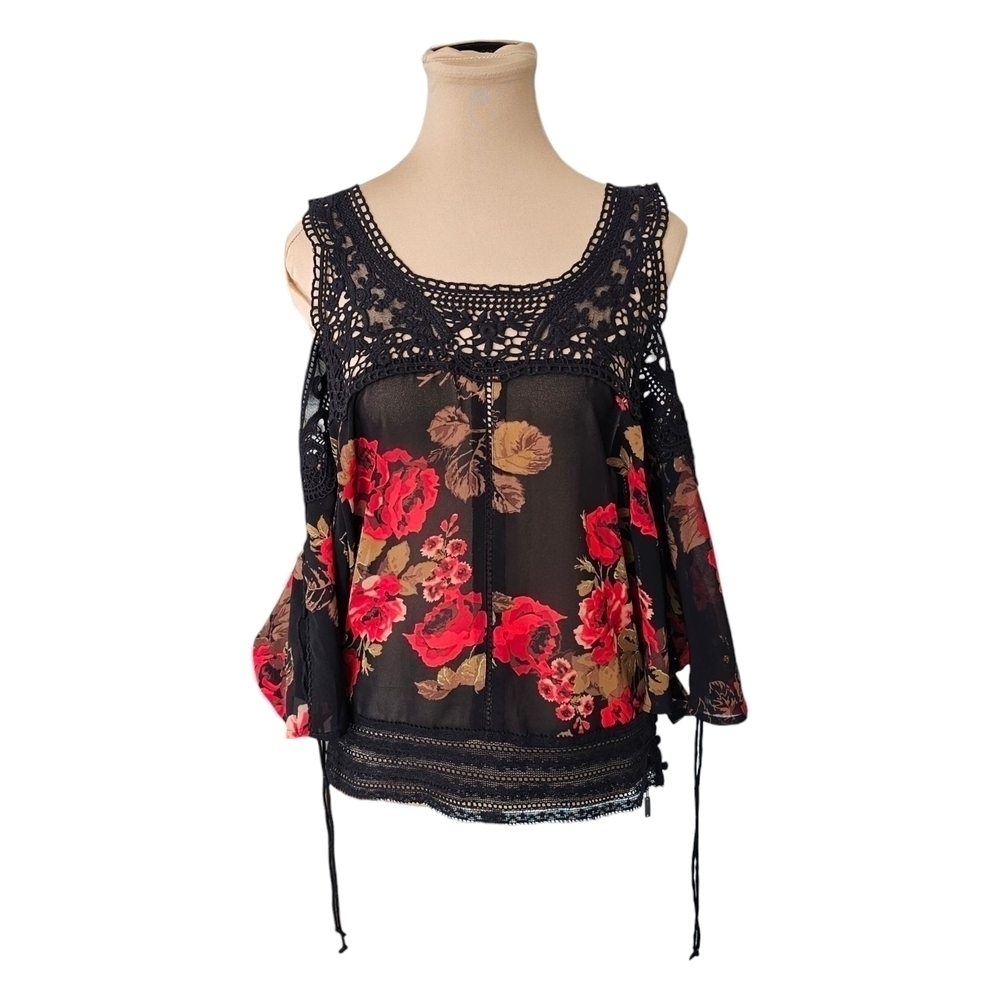 Guess Black Mesh Floral Rose Cold Shoulder Bat Wing Lace Top Sz M